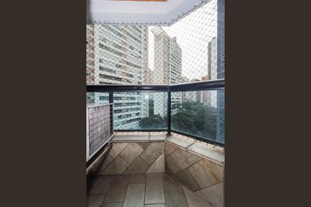 Apartamento para alugar com 300m², 4 quartos e 4 vagas Apartamento para alugar com 300m², 4 quartos e 4 vagasSuíte 2