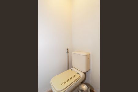 Apartamento para alugar com 300m², 4 quartos e 4 vagas Apartamento para alugar com 300m², 4 quartos e 4 vagasLavabo