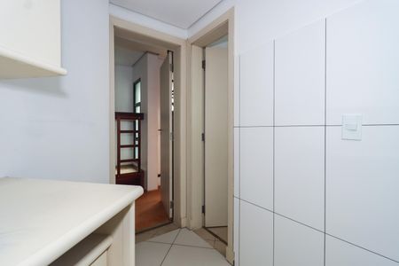 Apartamento para alugar com 300m², 4 quartos e 4 vagas Apartamento para alugar com 300m², 4 quartos e 4 vagasÁrea de Serviço