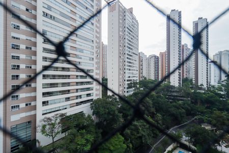 Apartamento para alugar com 300m², 4 quartos e 4 vagas Apartamento para alugar com 300m², 4 quartos e 4 vagasVista da Suíte 2