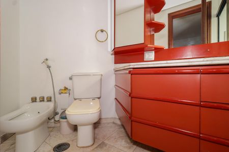 Apartamento para alugar com 300m², 4 quartos e 4 vagas Apartamento para alugar com 300m², 4 quartos e 4 vagasBanheiro da Suíte 4