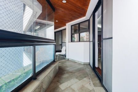 Apartamento para alugar com 300m², 4 quartos e 4 vagas Apartamento para alugar com 300m², 4 quartos e 4 vagasVaranda da Sala