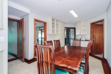 Apartamento para alugar com 300m², 4 quartos e 4 vagas Apartamento para alugar com 300m², 4 quartos e 4 vagasCopa
