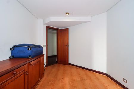 Apartamento para alugar com 300m², 4 quartos e 4 vagas Apartamento para alugar com 300m², 4 quartos e 4 vagasSuíte 4