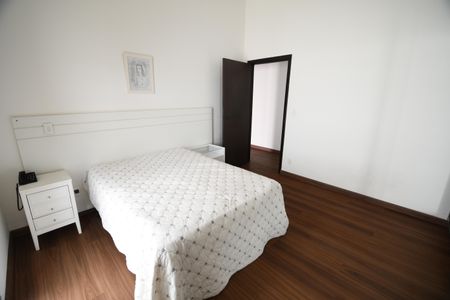 Casa à venda com 620m², 3 quartos e 7 vagasQuarto 1