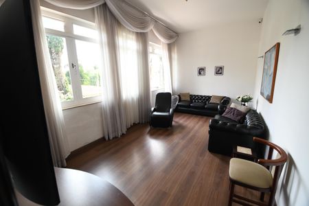 Casa à venda com 620m², 3 quartos e 7 vagasSala 2