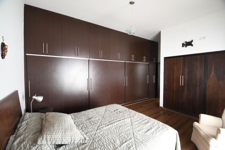 Casa à venda com 620m², 3 quartos e 7 vagasQuarto 3 - Suíte