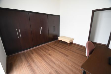 Casa à venda com 620m², 3 quartos e 7 vagasQuarto 2