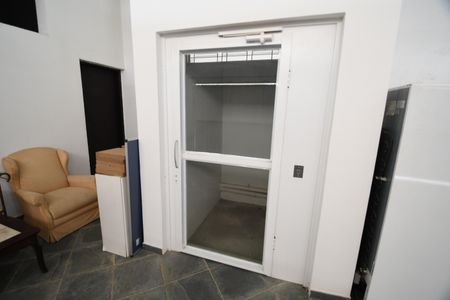 Casa à venda com 620m², 3 quartos e 7 vagasElevador