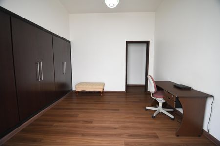 Casa à venda com 620m², 3 quartos e 7 vagasQuarto 2