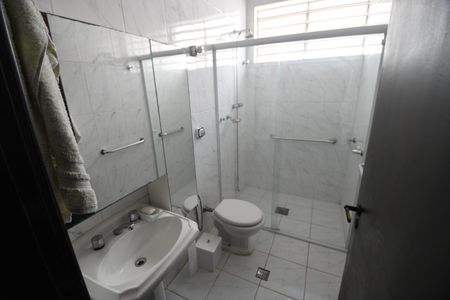 Casa à venda com 620m², 3 quartos e 7 vagasBanheiro 1