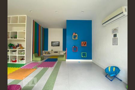Apartamento à venda com 175m², 2 quartos e 2 vagas Apartamento à venda com 175m², 2 quartos e 2 vagasBrinquedoteca