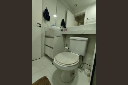 Apartamento à venda com 54m², 2 quartos e 1 vaga Apartamento à venda com 54m², 2 quartos e 1 vagaBanheiro da Suíte
