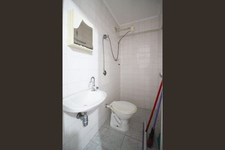 Apartamento para alugar com 128m², 3 quartos e 1 vaga Apartamento para alugar com 128m², 3 quartos e 1 vagaBanheiro de serviço