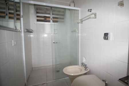 Apartamento para alugar com 128m², 3 quartos e 1 vaga Apartamento para alugar com 128m², 3 quartos e 1 vagaBanheiro 1