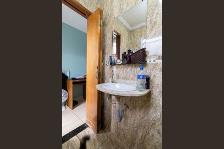 Casa à venda com 160m², 3 quartos e 4 vagasBanheiro do Quarto 1