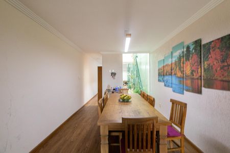 Casa à venda com 160m², 3 quartos e 4 vagasCopa