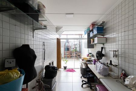 Casa à venda com 160m², 3 quartos e 4 vagasQuarto de Serviço