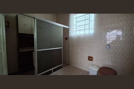 Casa à venda com 375m², 2 quartos e 3 vagas Casa à venda com 375m², 2 quartos e 3 vagasBanheiro