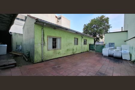 Casa à venda com 375m², 2 quartos e 3 vagas Casa à venda com 375m², 2 quartos e 3 vagasQuintal 2