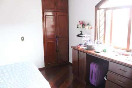 Casa à venda com 520m², 5 quartos e 3 vagasBanheiro da Suíte 2