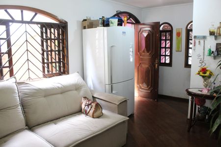 Casa à venda com 520m², 5 quartos e 3 vagasSala 02