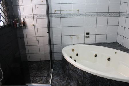 Casa à venda com 520m², 5 quartos e 3 vagasBanheiro da Suíte 2