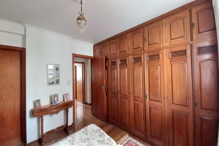Apartamento à venda com 220m², 4 quartos e 2 vagasSuíte 2