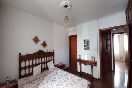 Apartamento à venda com 220m², 4 quartos e 2 vagasSuíte 2