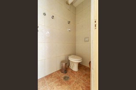 Casa à venda com 150m², 4 quartos e 1 vagaÁrea de Serviço - Banheiro