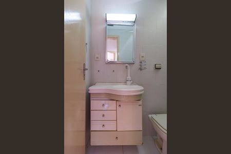 Casa à venda com 150m², 4 quartos e 1 vagaBanheiro 2