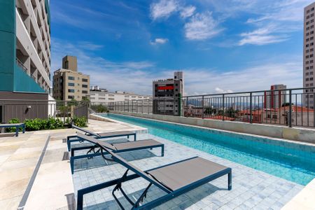 Studio à venda com 26m², 1 quarto e sem vaga Studio à venda com 26m², 1 quarto e sem vagaPiscina