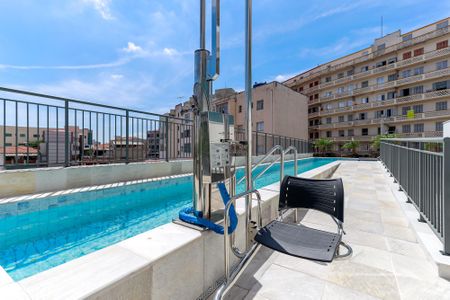 Studio à venda com 26m², 1 quarto e sem vaga Studio à venda com 26m², 1 quarto e sem vagaPiscina