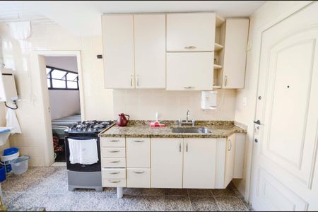 Apartamento à venda com 124m², 3 quartos e 2 vagas Apartamento à venda com 124m², 3 quartos e 2 vagasCozinha