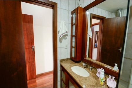 Apartamento à venda com 124m², 3 quartos e 2 vagas Apartamento à venda com 124m², 3 quartos e 2 vagasBanheiro da Suíte