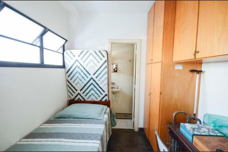 Apartamento à venda com 124m², 3 quartos e 2 vagas Apartamento à venda com 124m², 3 quartos e 2 vagasQuarto de Serviço