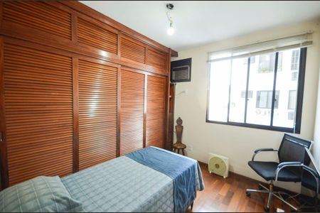 Apartamento à venda com 124m², 3 quartos e 2 vagas Apartamento à venda com 124m², 3 quartos e 2 vagasQuarto 2