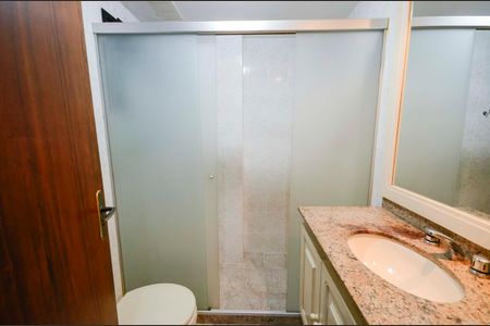 Apartamento à venda com 124m², 3 quartos e 2 vagas Apartamento à venda com 124m², 3 quartos e 2 vagasBanheiro Social