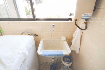 Apartamento à venda com 124m², 3 quartos e 2 vagas Apartamento à venda com 124m², 3 quartos e 2 vagasÁrea de Serviço