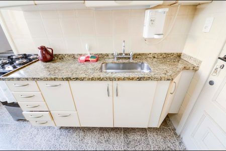 Apartamento à venda com 124m², 3 quartos e 2 vagas Apartamento à venda com 124m², 3 quartos e 2 vagasCozinha