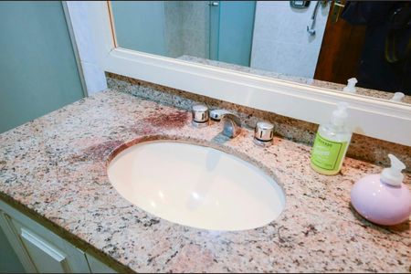 Apartamento à venda com 124m², 3 quartos e 2 vagas Apartamento à venda com 124m², 3 quartos e 2 vagasBanheiro Social