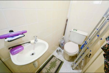 Apartamento à venda com 124m², 3 quartos e 2 vagas Apartamento à venda com 124m², 3 quartos e 2 vagasBanheiro de Serviço