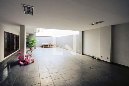 Apartamento à venda com 124m², 3 quartos e 2 vagas Apartamento à venda com 124m², 3 quartos e 2 vagasÁrea comum - Playground