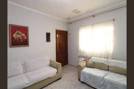 Casa à venda com 129m², 4 quartos e 3 vagasSala