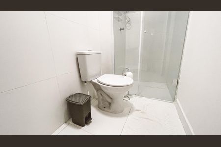 Apartamento à venda com 31m², 2 quartos e sem vaga Apartamento à venda com 31m², 2 quartos e sem vagaBanheiro Social