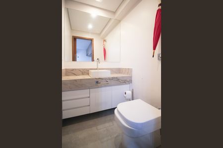 Casa à venda com 275m², 3 quartos e 4 vagas Casa à venda com 275m², 3 quartos e 4 vagasBanheiro de serviço