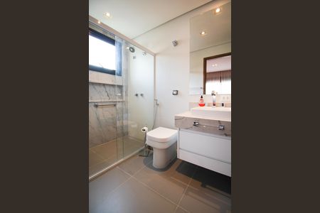 Casa à venda com 275m², 3 quartos e 4 vagas Casa à venda com 275m², 3 quartos e 4 vagasBanheiro da Suíte 2