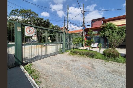 Casa à venda com 275m², 3 quartos e 4 vagas Casa à venda com 275m², 3 quartos e 4 vagasFachada