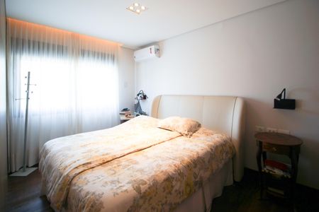 Casa à venda com 275m², 3 quartos e 4 vagas Casa à venda com 275m², 3 quartos e 4 vagasSuíte 1