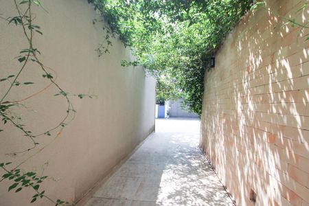 Casa à venda com 275m², 3 quartos e 4 vagas Casa à venda com 275m², 3 quartos e 4 vagasGaragem